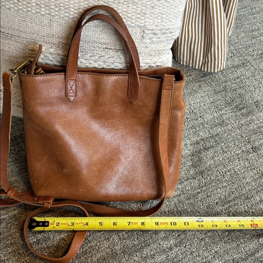 Madewell Transport Crossbody Leather Bag in Congac - Picture 5 of 10